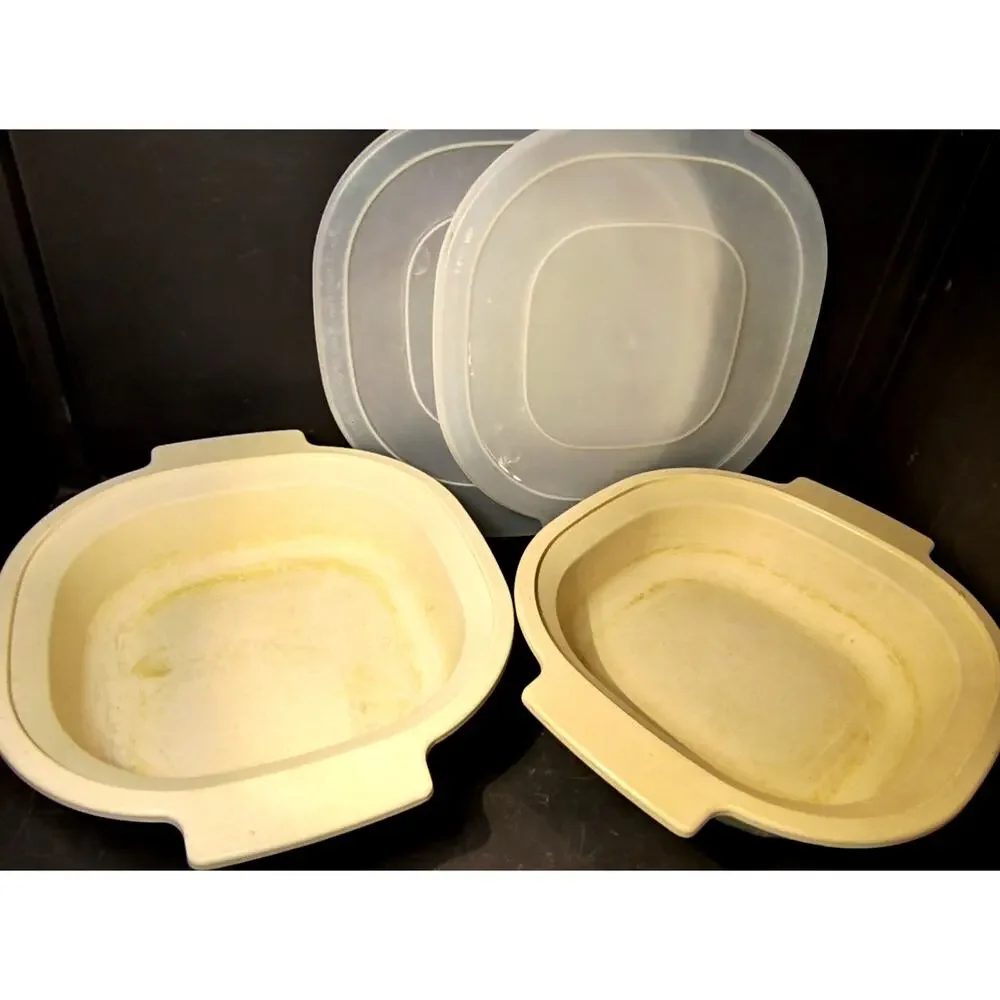 1982.  Two Rubbermaid Oven and Microwave One Quart Casseroles with Lids